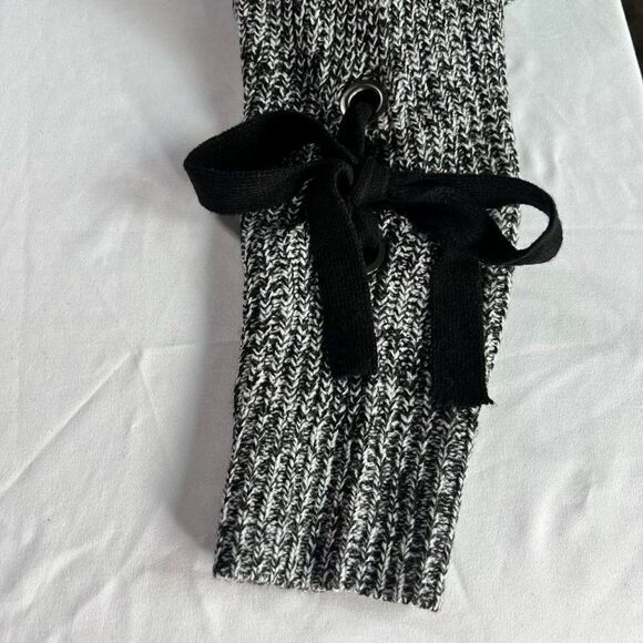 ana Cold Shoulder Ribbed Sweater Size S - Picture 4 of 7